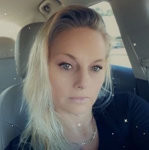 Meet your Posher, Shana